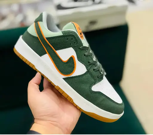 SB DUNK LOW-OLIVE